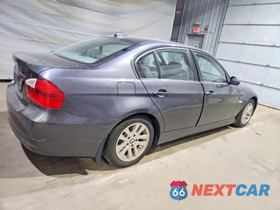 Trzecie zdjęcie samochodu z tyłu: 2007 BMW 328 XI VIN:WBAVC93577K035560 - miniatura