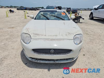 Piąte zdjęcie samochodu w środku: 2009 JAGUAR XK VIN:SAJWA44B195B30027 - miniatura