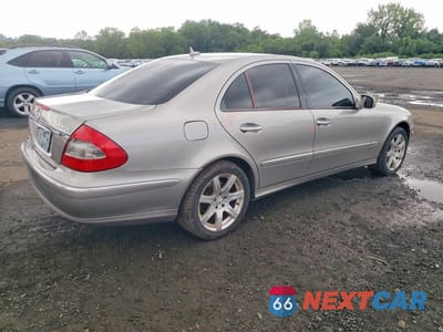 Trzecie zdjęcie samochodu z tyłu: 2008 MERCEDES-BENZ E 350 4MATIC VIN:WDBUF87X38B214271 - miniatura