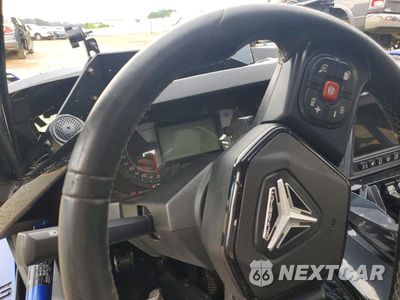 Zdjęcie 8 z 10 samochodu: 2021 POLARIS SLINGSHOT R VIN:57XAARGB3M8146002 - miniatura
