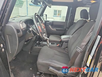 Zdjęcie 7 z 13 samochodu: 2017 JEEP WRANGLER UNLIMITED SPORT VIN:1C4BJWDG6HL576069 - miniatura