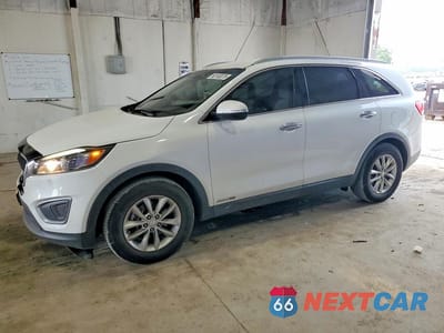 2016 KIA SORENTO LX V6 5XYPGDA51GG039017 - główne zdjęcie licytacji z USA - miniatura