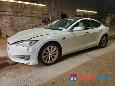 2019 TESLA MODEL S 5YJSA1E28KF340099 - główne zdjęcie licytacji z USA - miniatura