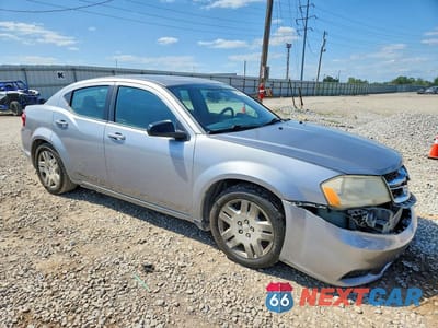 Czwarte zdjęcie samochodu z boku: 2014 DODGE AVENGER SE VIN:1C3CDZAB5EN105377 - miniatura