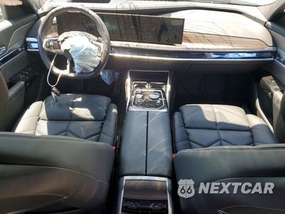 Zdjęcie 8 z 13 samochodu: 2025 BMW 740 XI VIN:WBA33EH05SCU74076 - miniatura
