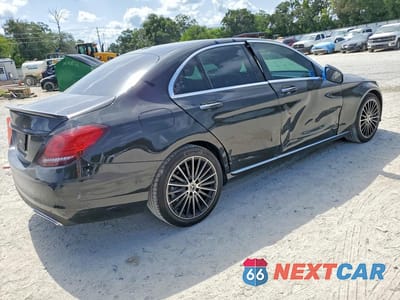 Trzecie zdjęcie samochodu z tyłu: 2021 MERCEDES-BENZ C 300 VIN:W1KWF8DB5MR627321 - miniatura