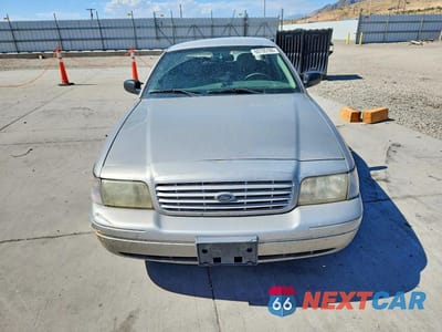 Piąte zdjęcie samochodu w środku: 2006 FORD CROWN VICTORIA LX VIN:2FAFP74W26X129158 - miniatura