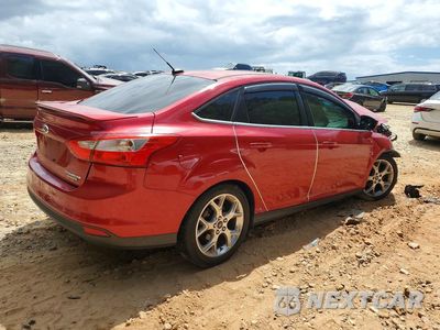 Trzecie zdjęcie samochodu z tyłu: 2012 FORD FOCUS TITANIUM VIN:1FAHP3J2XCL370770 - miniatura