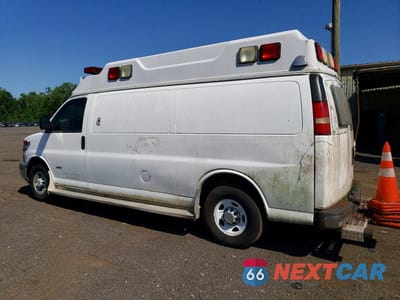 Drugie zdjęcie samochodu z przodu: 2009 CHEVROLET EXPRESS G3500 VIN:1GBHG396291144295 - miniatura