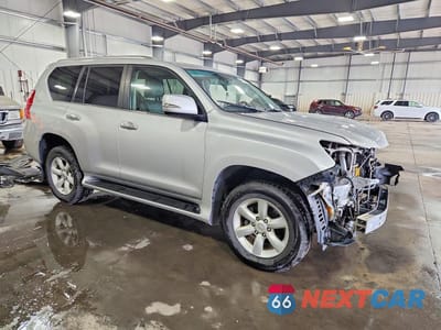 Czwarte zdjęcie samochodu z boku: 2011 LEXUS GX 460 VIN:JTJBM7FX9B5018476 - miniatura