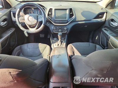 Zdjęcie 8 z 12 samochodu: 2016 JEEP CHEROKEE LATITUDE VIN:1C4PJMCB2GW271987 - miniatura