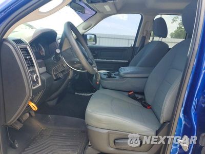 Zdjęcie 7 z 12 samochodu: 2018 RAM 1500 ST VIN:1C6RR6FTXJS211172 - miniatura