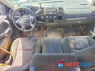 Zdjęcie 8 z 13 samochodu: 2013 GMC SIERRA K2500 SLE VIN:1GT220CG1DZ323115 - miniatura