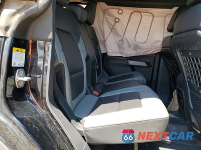 Zdjęcie 10 z 12 samochodu: 2022 FORD BRONCO BASE VIN:1FMEE5BP3NLA80491 - miniatura