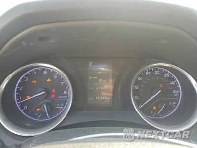 Zdjęcie 9 z 12 samochodu: 2018 TOYOTA CAMRY VIN:4T1B11HK8JU142412 - miniatura