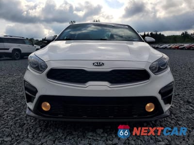 Piąte zdjęcie samochodu w środku: 2021 KIA FORTE LXS VIN:3KPF24AD1ME392254 - miniatura