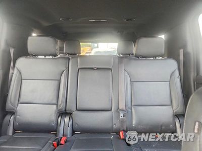 Zdjęcie 10 z 13 samochodu: 2022 CHEVROLET SUBURBAN K1500 Z71 VIN:1GNSKDKD0NR228763 - miniatura