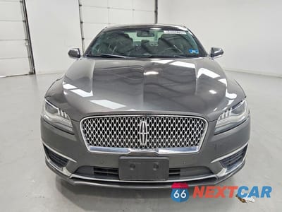 Piąte zdjęcie samochodu w środku: 2019 LINCOLN MKZ RESERVE II VIN:3LN6L5F93KR605259 - miniatura