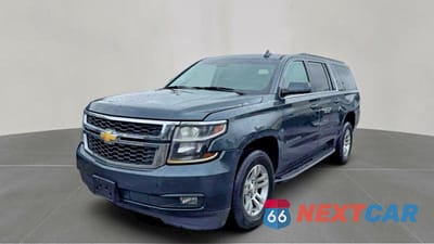 Drugie zdjęcie samochodu z przodu: 2019 CHEVROLET SUBURBAN K1500 LT VIN:1GNSKHKC5KR222533 - miniatura