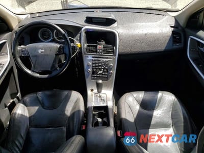 Zdjęcie 8 z 13 samochodu: 2010 VOLVO XC60 T6 VIN:YV4992DZ7A2118566 - miniatura