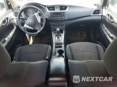 Zdjęcie 8 z 12 samochodu: 2017 NISSAN SENTRA S VIN:3N1AB7AP1HY312982 - miniatura