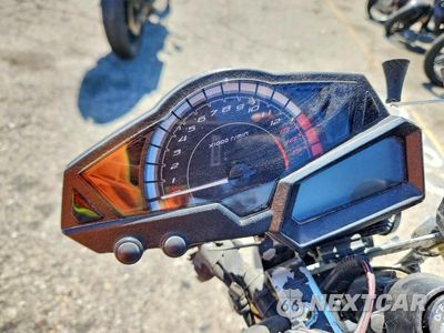 Zdjęcie 7 z 8 samochodu: 2016 KAWASAKI EX300 A VIN:JKAEX8A19GDA28869 - miniatura