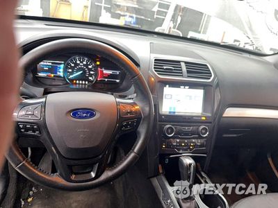 Zdjęcie 9 z 10 samochodu: 2017 FORD EXPLORER XLT VIN:1FM5K8D88HGA45670 - miniatura