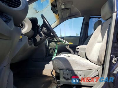Zdjęcie 7 z 13 samochodu: 2005 HYUNDAI SANTA FE GLS VIN:KM8SC13D75U934141 - miniatura