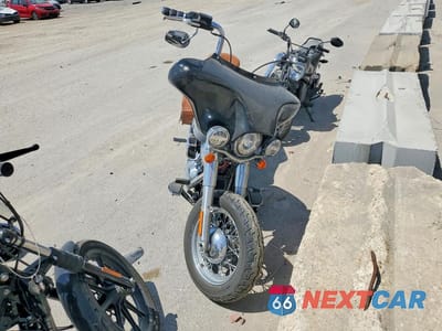Drugie zdjęcie samochodu z przodu: 2023 HARLEY-DAVIDSON FLHCS VIN:1HD1YBK19PB021621 - miniatura