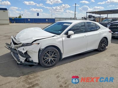2023 TOYOTA CAMRY SE 4T1G11AK3PU726869 - główne zdjęcie licytacji z USA - miniatura