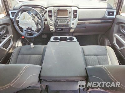 Zdjęcie 8 z 12 samochodu: 2019 NISSAN TITAN SV VIN:1N6AA1EJ3KN534847 - miniatura