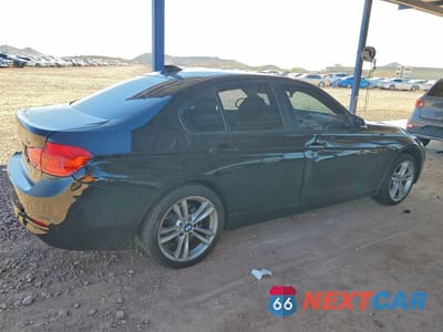 Trzecie zdjęcie samochodu z tyłu: 2018 BMW 320 I VIN:WBA8A9C50JAD26906 - miniatura