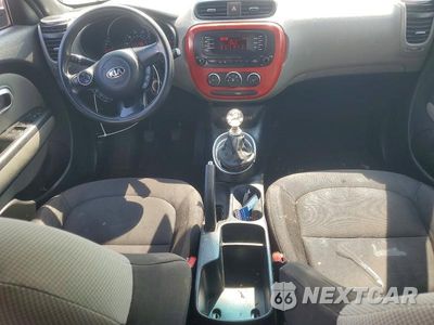 Zdjęcie 8 z 12 samochodu: 2015 KIA SOUL BASE VIN:KNDJN2A2XF7193419 - miniatura