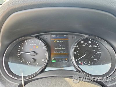 Zdjęcie 9 z 12 samochodu: 2019 NISSAN ROGUE SL VIN:5N1AT2MT0KC763483 - miniatura