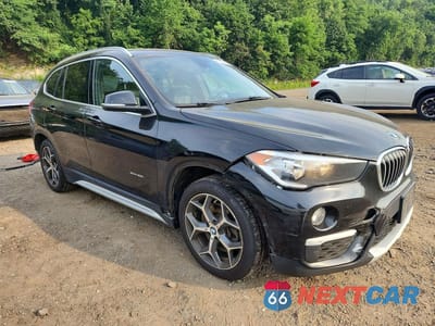 Czwarte zdjęcie samochodu z boku: 2018 BMW X1 XDRIVE28I VIN:WBXHT3C32J5F90813 - miniatura