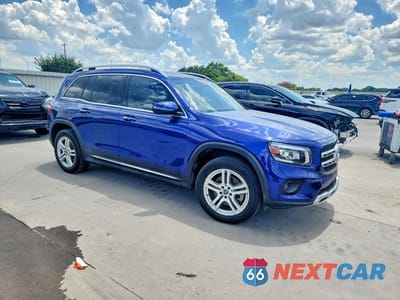 Czwarte zdjęcie samochodu z boku: 2021 MERCEDES-BENZ GLB 250 VIN:W1N4M4GB5MW106637 - miniatura