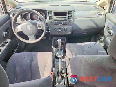 Zdjęcie 8 z 13 samochodu: 2008 NISSAN VERSA S/SL VIN:3N1BC13E88L353603 - miniatura