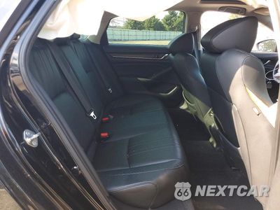 Zdjęcie 10 z 12 samochodu: 2018 HONDA ACCORD TOURING VIN:1HGCV1F93JA020752 - miniatura