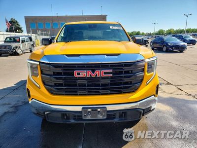 Piąte zdjęcie samochodu w środku: 2023 GMC SIERRA K1500 VIN:1GTRUAEKXPZ223261 - miniatura