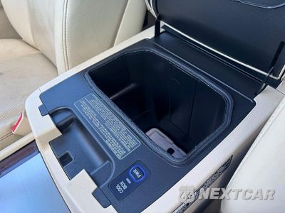 Zdjęcie 12 z 13 samochodu: 2015 LEXUS LX 570 VIN:JTJHY7AX9F4181761 - miniatura