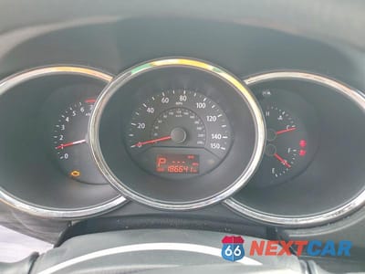 Zdjęcie 9 z 13 samochodu: 2013 KIA SORENTO LX VIN:5XYKT4A62DG391095 - miniatura