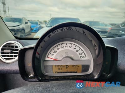Zdjęcie 9 z 13 samochodu: 2013 SMART FORTWO PURE VIN:WMEEJ3BA4DK656885 - miniatura