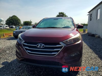 Piąte zdjęcie samochodu w środku: 2017 HYUNDAI TUCSON SE VIN:KM8J3CA42HU316238 - miniatura