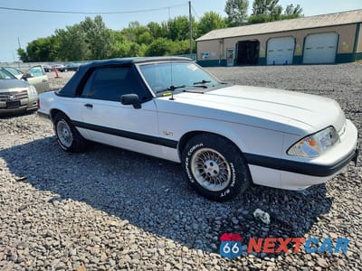 Czwarte zdjęcie samochodu z boku: 1988 FORD MUSTANG LX VIN:1FABP44A1JF161041 - miniatura