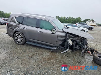 Czwarte zdjęcie samochodu z boku: 2024 LEXUS LX 600 LUXURY VIN:JTJGB7CX4R4040286 - miniatura