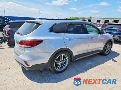 Trzecie zdjęcie samochodu z tyłu: 2017 HYUNDAI SANTA FE LIMITED ULTIMATE VIN:KM8SR4HF7HU201473 - miniatura