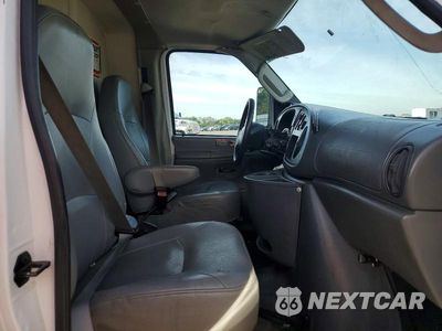 Zdjęcie 11 z 13 samochodu: 2006 FORD E450 BOX TRUCK VIN:1FDXE45SX6HA86621 - miniatura