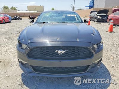 Piąte zdjęcie samochodu w środku: 2015 FORD MUSTANG VIN:1FA6P8THXF5418539 - miniatura