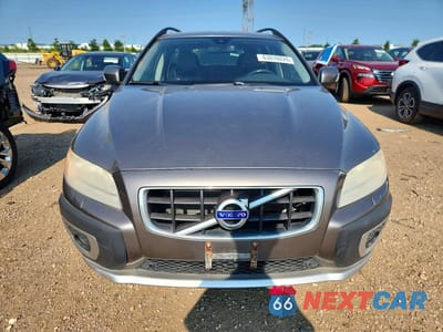 Piąte zdjęcie samochodu w środku: 2010 VOLVO XC70 3.2 VIN:YV4982BZ0A1083428 - miniatura