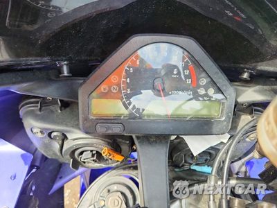 Zdjęcie 7 z 9 samochodu: 2004 HONDA CBR1000 RR VIN:JH2SC57074M000750 - miniatura